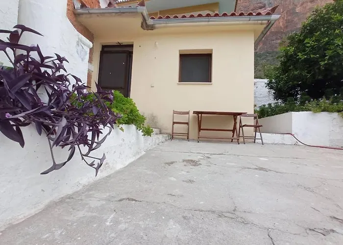 Afroditis's & Makis's * Leonídion